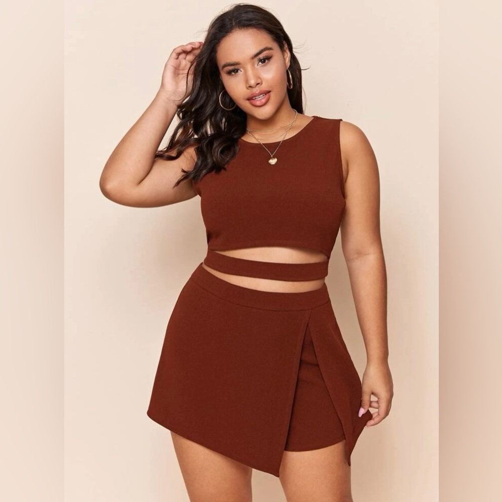 SHEIN Privé Plus Cut Out Tank Top & Split Hem Skort Set